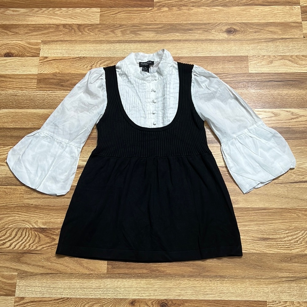 Central Park black and white puff and bell sleeve sweater size MP